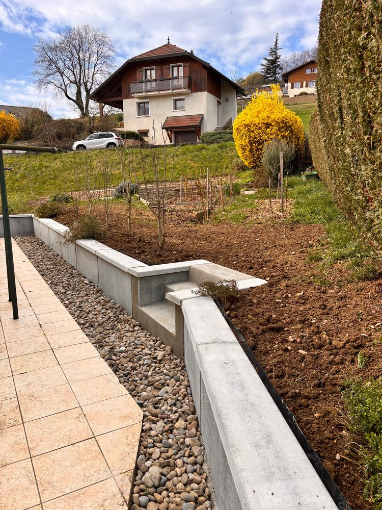 muret béton escaliers 